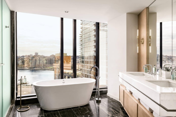 windows to the floor in the bathroom windows to the floor in the bathroom