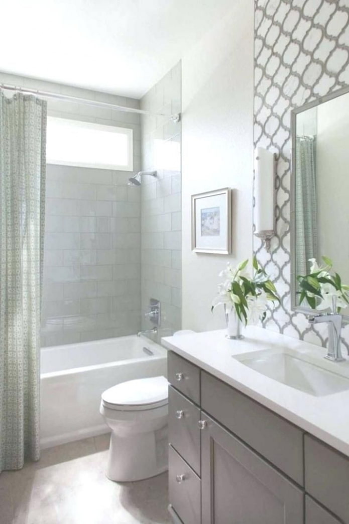 bathtub with transom bathtub with transom