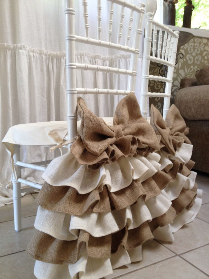 decor of burlap chairs