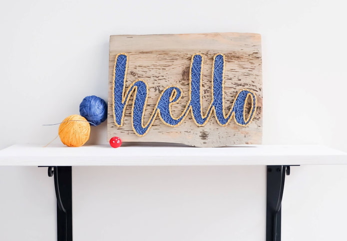 Yellow-blue lettering