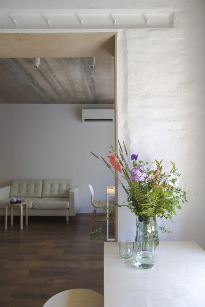 Dining table, view from the kitchen Dining table, view from the kitchen