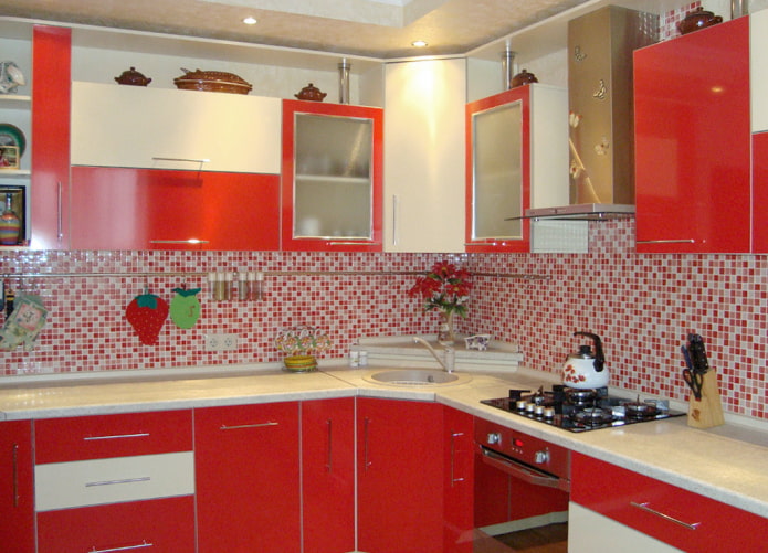 Alternating facades Alternating facades