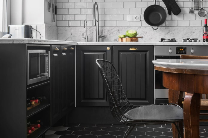 Lower pedestals Lower pedestals