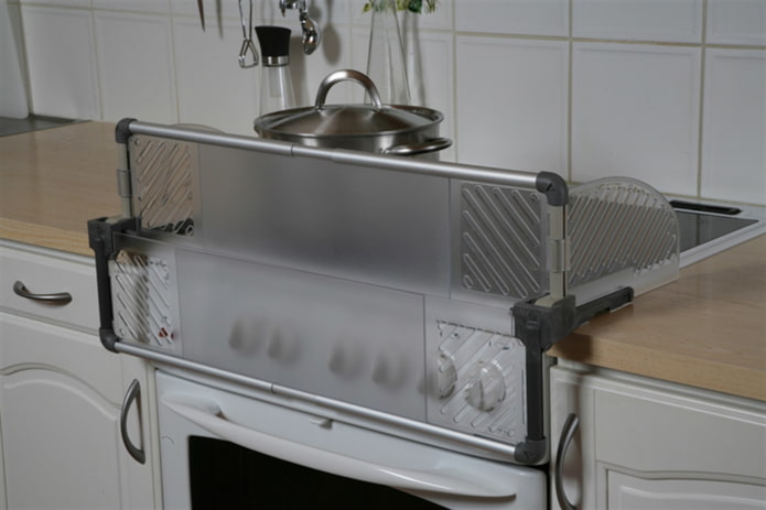 protective shield for the plate