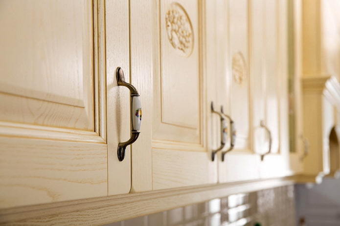 classic kitchen with handles classic kitchen with handles