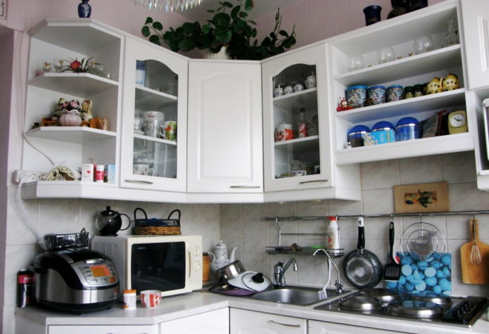 A mess in the kitchen