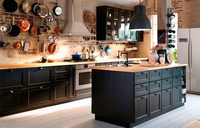 Dark kitchen with wood worktop