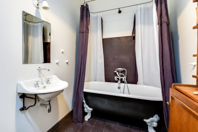 Legged bathtub with curtain Legged bathtub with curtain