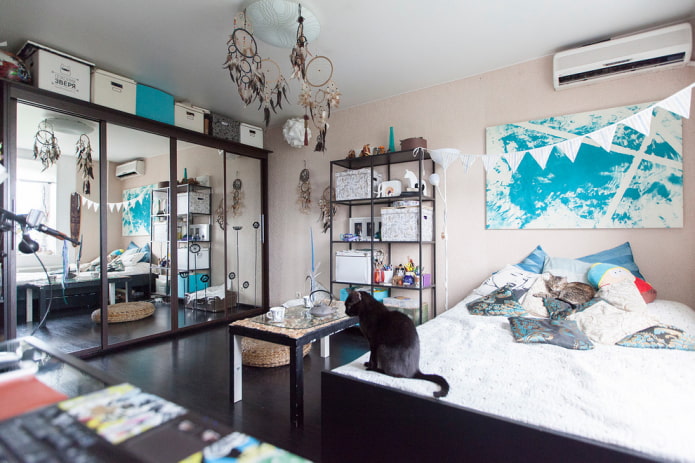 Boxes in the bedroom Boxes in the bedroom