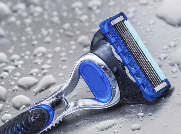 Shaver in the bathroom