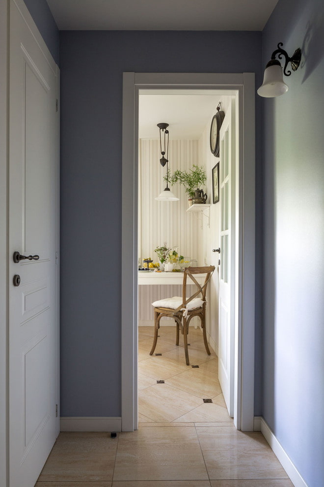 Entrance from the corridor