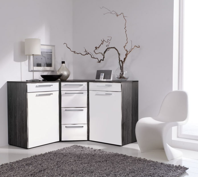 Corner chest of drawers in the living room