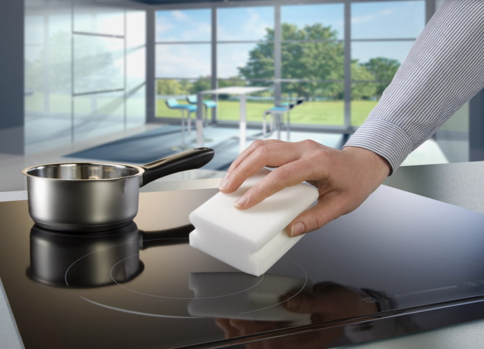 melamine sponge in the kitchen