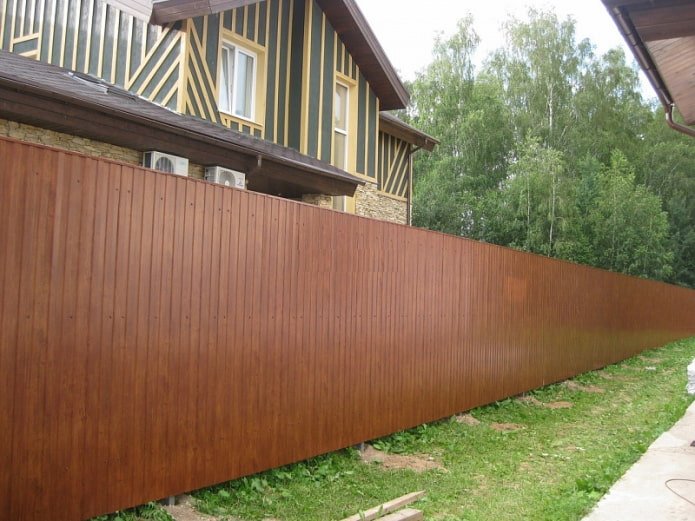 Solid fence made of profiled sheet Solid fence made of profiled sheet