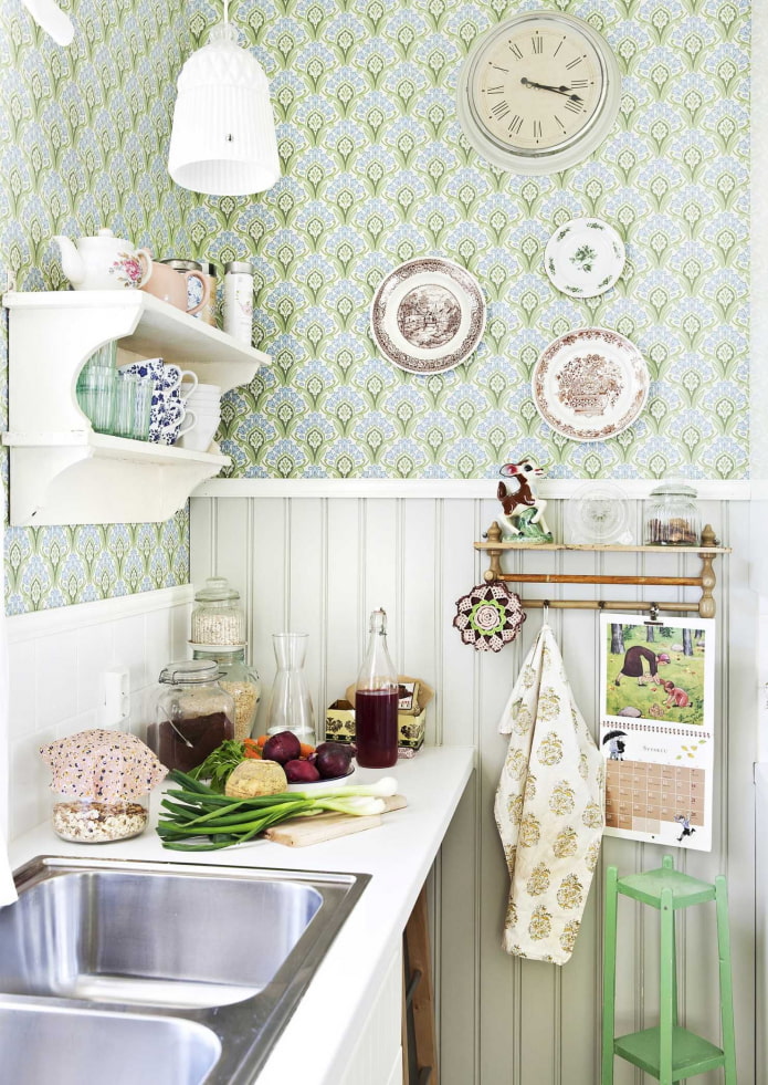 colored lining with wallpaper