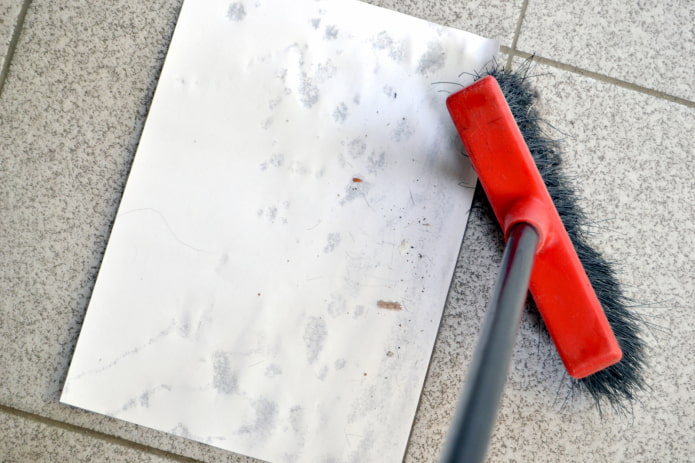 Paper instead of a scoop Paper instead of a scoop