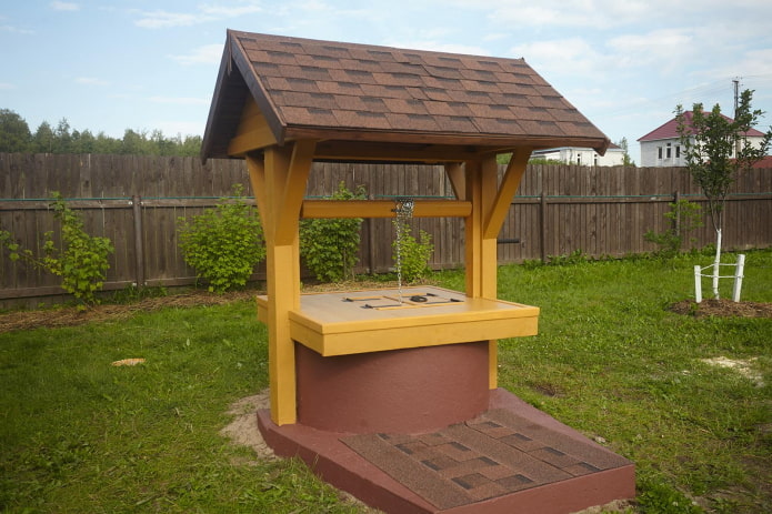 modern well for summer cottages