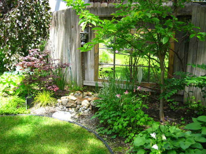 Mirror on the fence Mirror on the fence