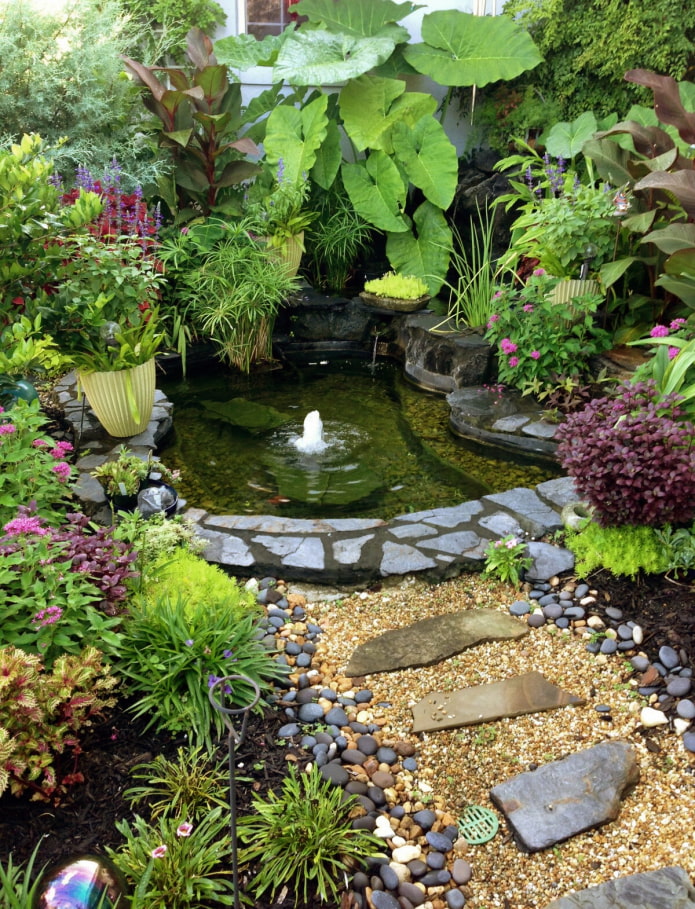 Pond with fountain Pond with fountain