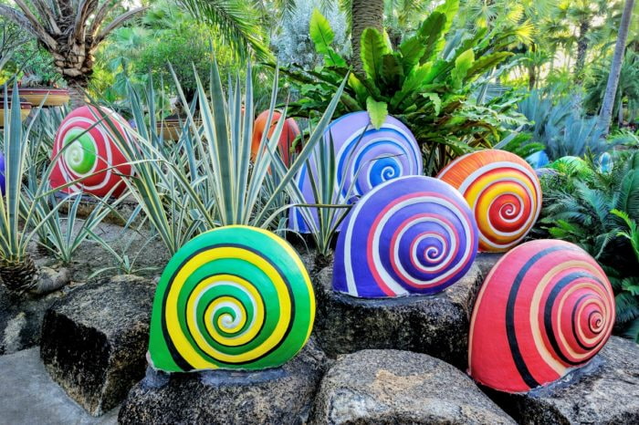 Examples of garden decorations that you can make yourself