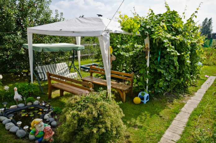 Prefabricated plastic tent Prefabricated plastic tent