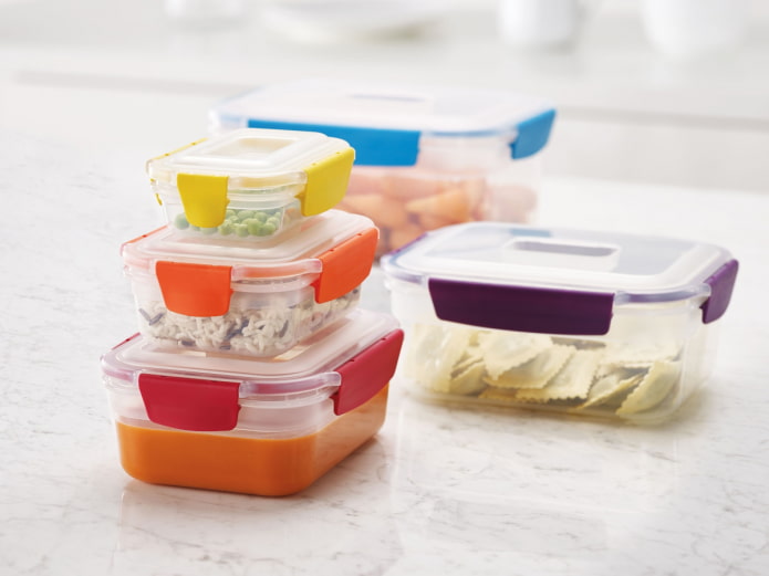 Plastic containers