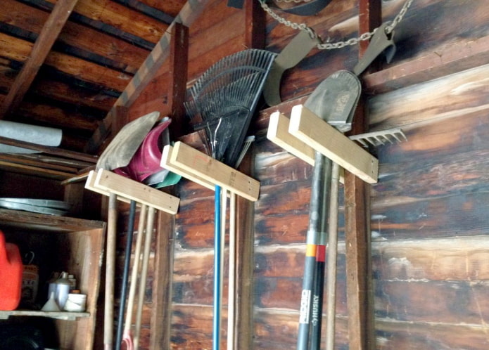 Bar holders Bar holders