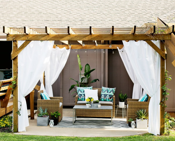 patio decoration with pergola