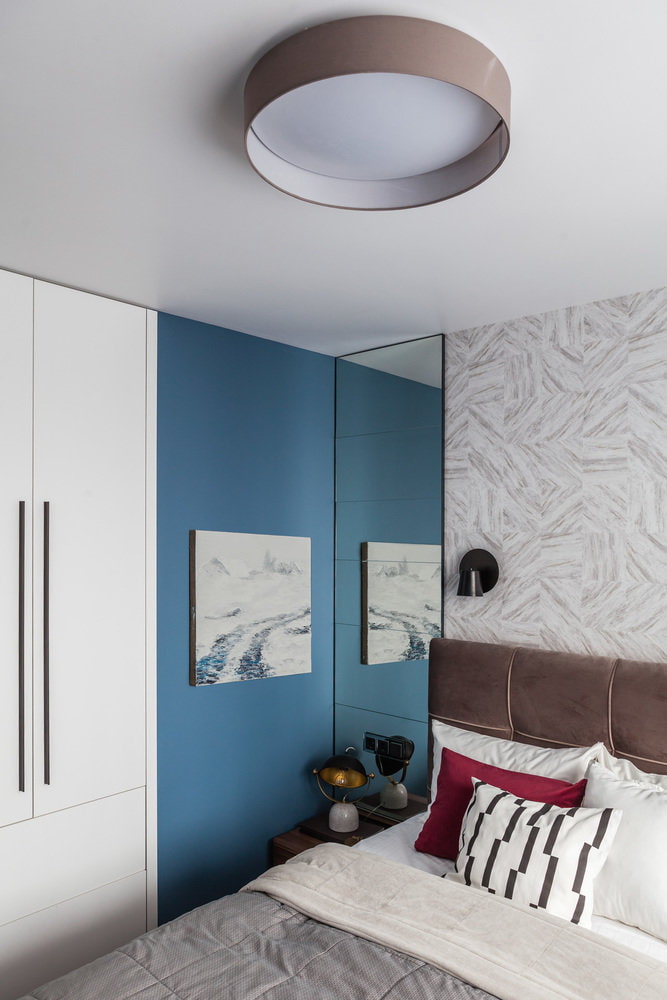 Built-in wardrobe Built-in wardrobe