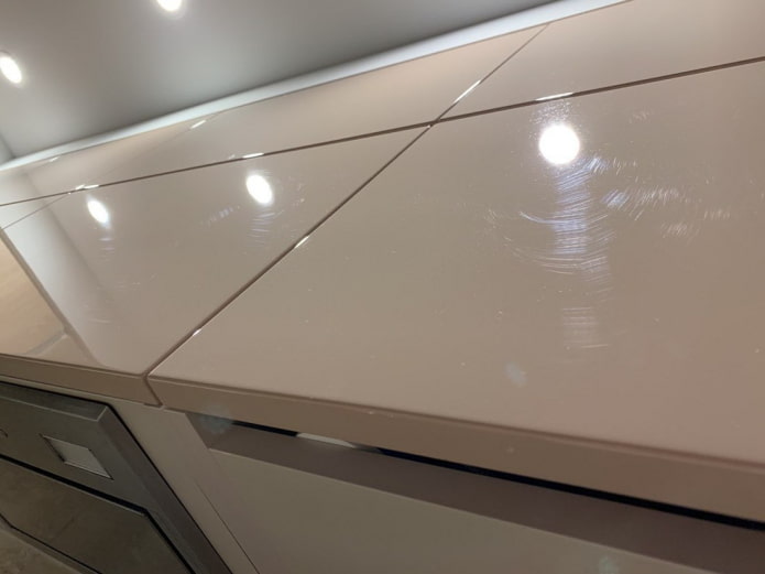 scratches on facades