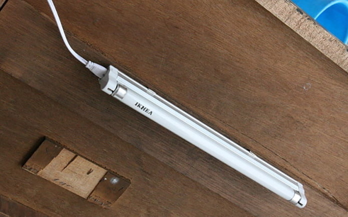 Backlight mounting Backlight mounting