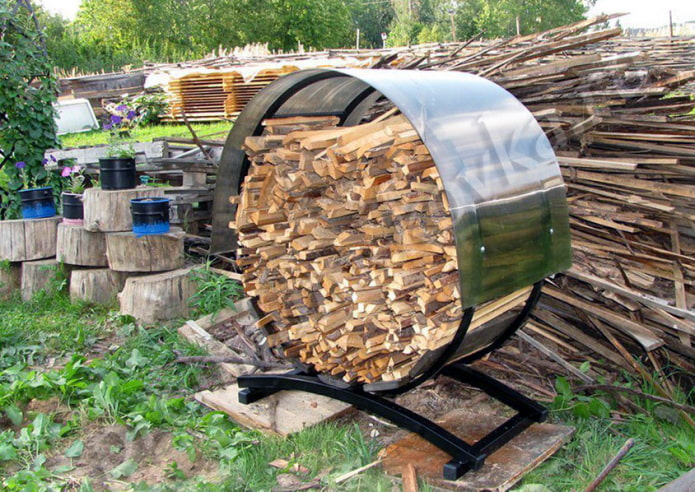 Metal and polycarbonate construction Metal and polycarbonate construction