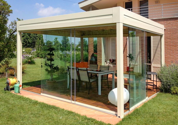 Gazebo with frameless glazing