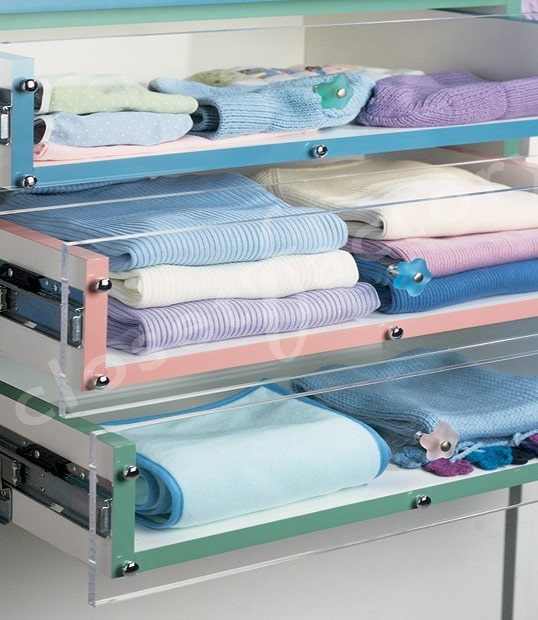 Boxes with transparent walls Boxes with transparent walls