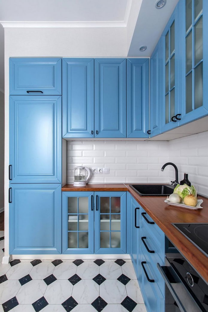 light gray walls in the kitchen