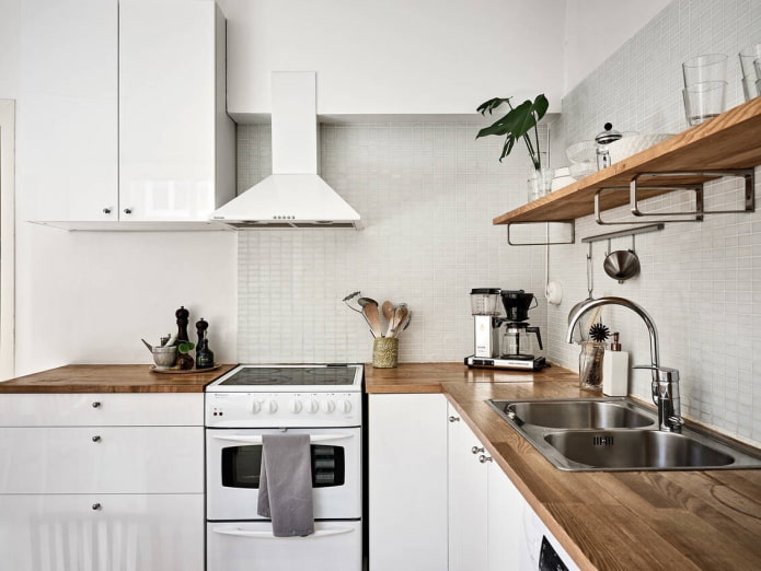 small tiles on the apron