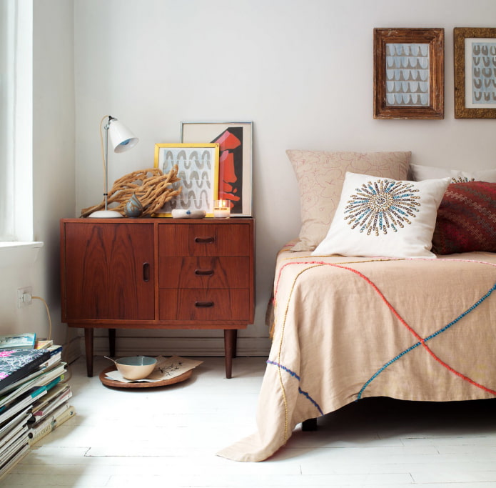 Bedroom with retro bedside table Bedroom with retro bedside table