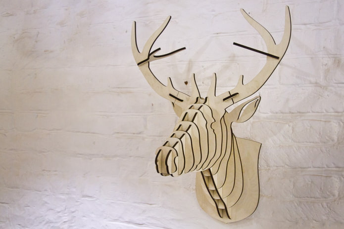 Plywood deer head Plywood deer head