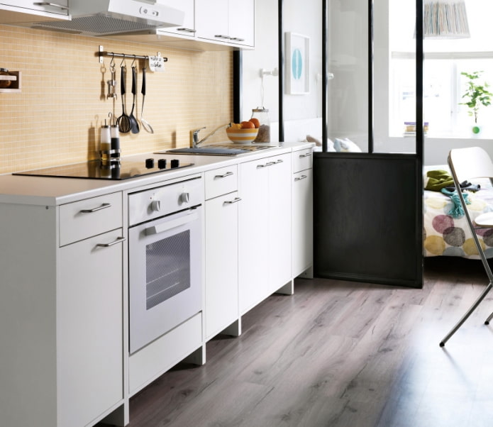 white single row set