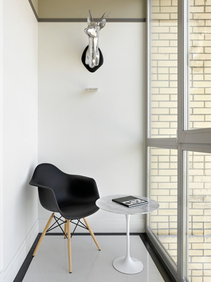 painted walls for the balcony