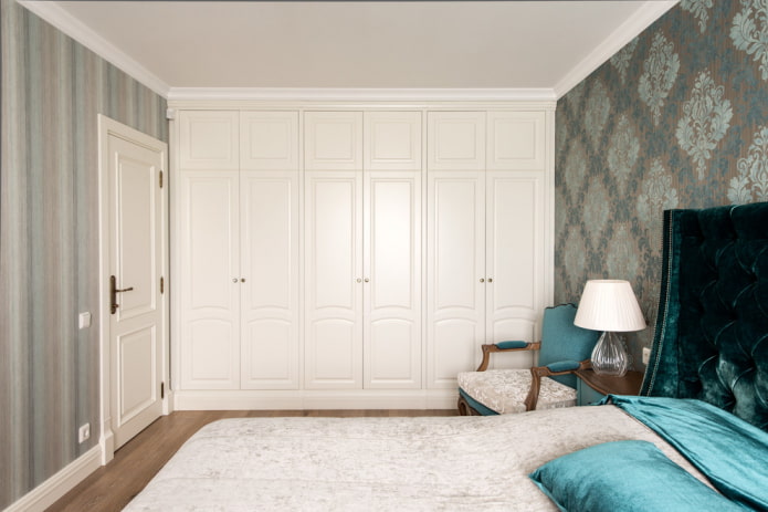 Built-in wardrobe Built-in wardrobe