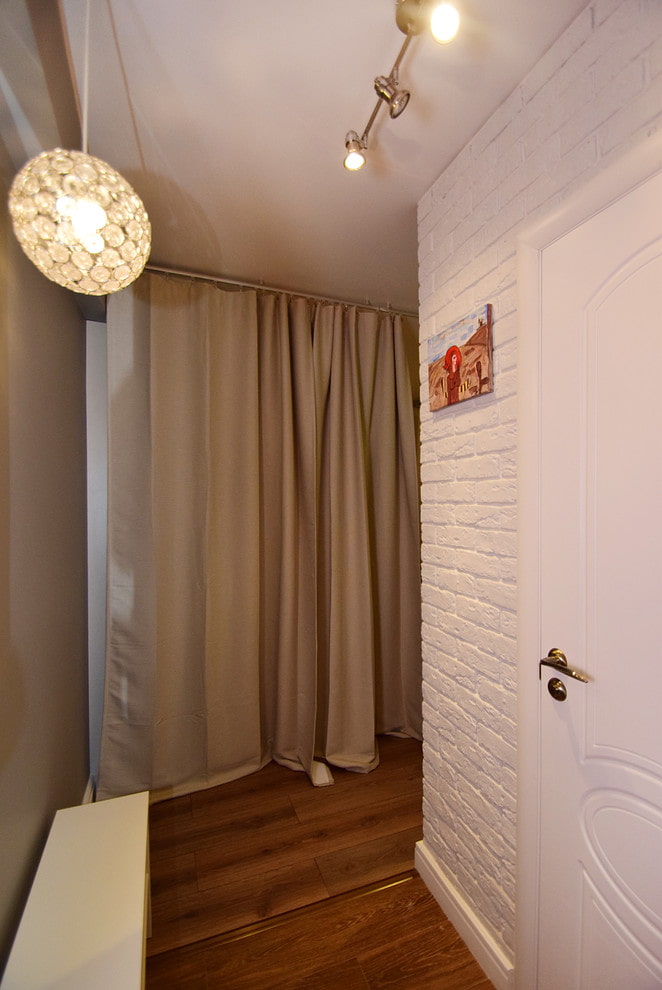 Entering the room from the hallway