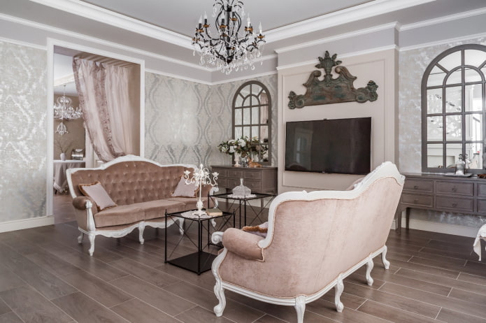 false windows in the hall