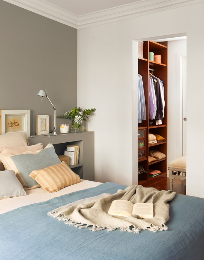 bedroom with dressing room