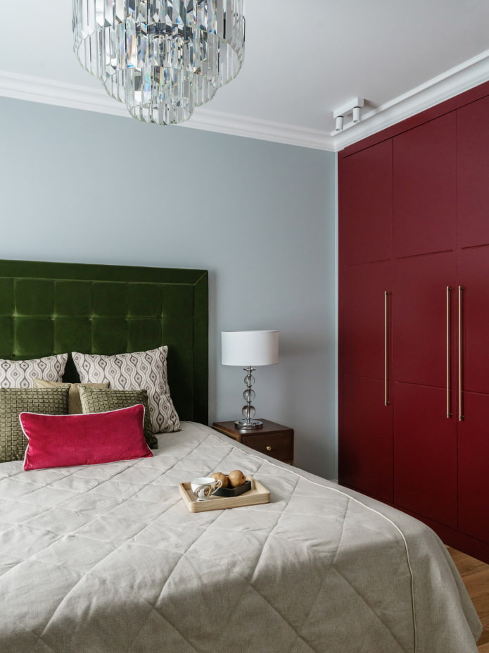 combination of marsala with green