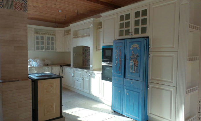 painting the refrigerator under the cabinet