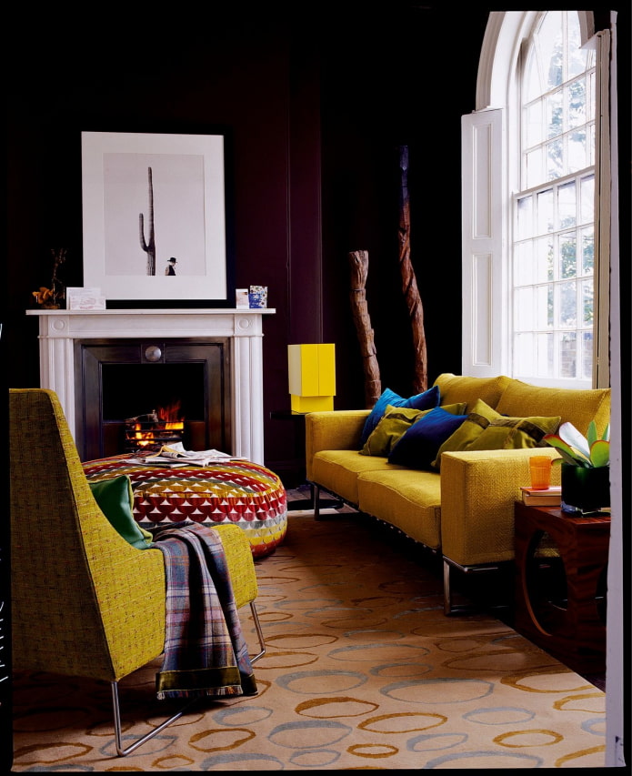 combination of mustard with burgundy