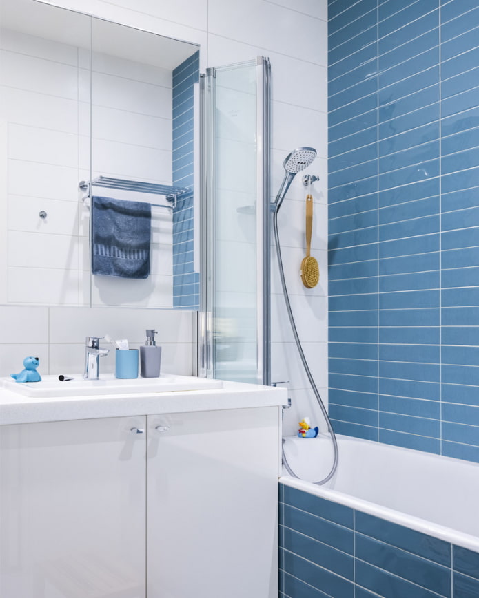 Folding partition Folding partition