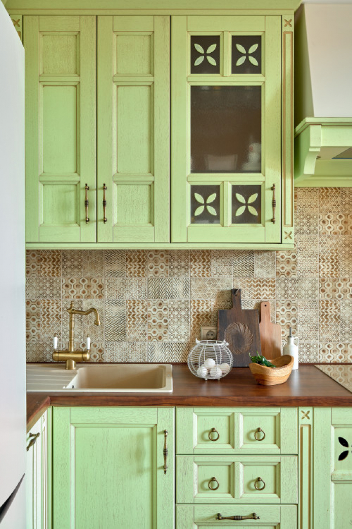 combination of pistachio in brown