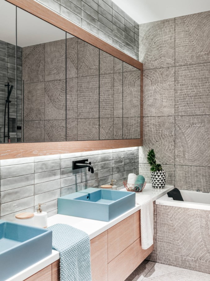 mirrored cabinets in the bathroom mirrored cabinets in the bathroom